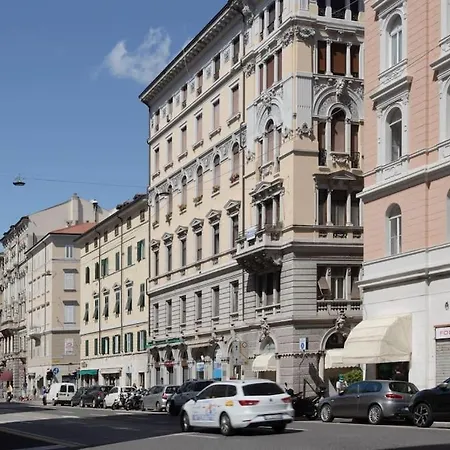 Daire Luxury - 8 Person - Centro Storico *