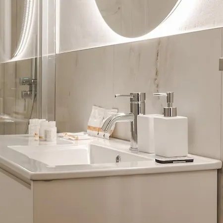 Apartman Luxury - 8 Person - Centro Storico Trieszt