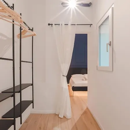 Luxury - 8 Person - Centro Storico Apartment