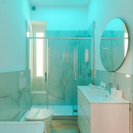 Luxury - 8 Person - Centro Storico Διαμέρισμα Τεργέστη